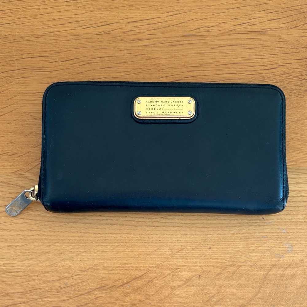 Marc By Marc Jacobs Black Leather Zip Wallet